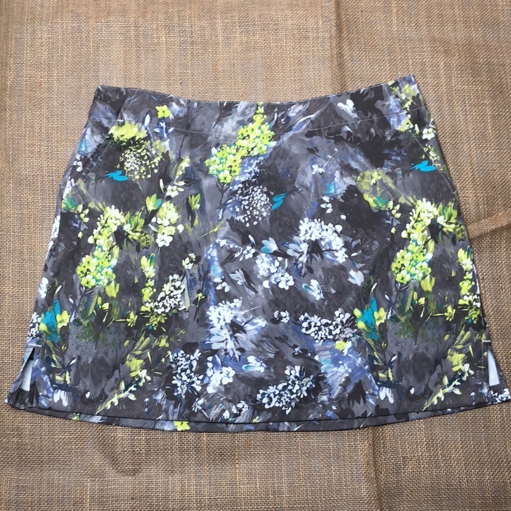 Lady Hagen Floral Pattern Impressionist Golf Skorts | Size 10
